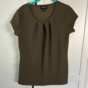 Liz Claiborne Olive Short-Sleeve Pleat Front Top